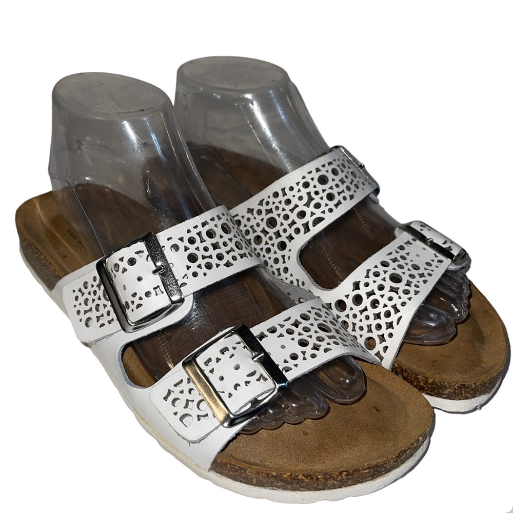 Bio-Gold Made in Italy White Leather Upper Buckle Sandals Shoes Womens Sz 8